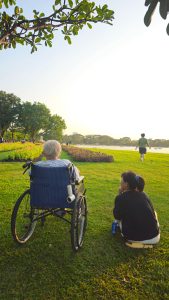 La solitudine del caregiver durante l'assistenza a un familiare non autosufficiente