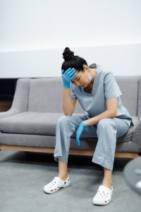 Stress e burnout del caregiver durante l'assistenza a un familiare non autosufficiente